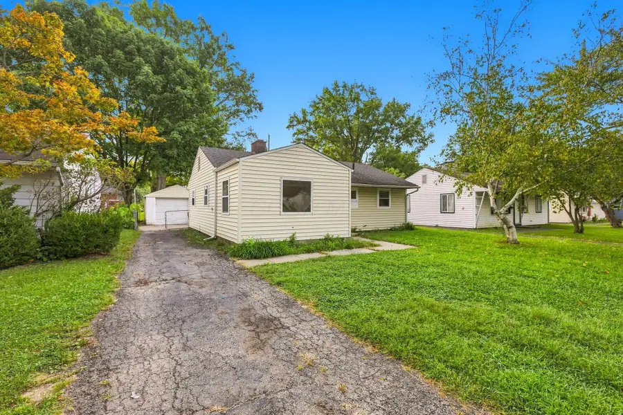 1074 S Hampton Road, Columbus, OH 43227 - #3