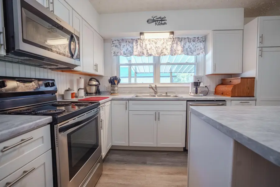 400 Market Street, Richmond Dale, OH 45673 - #2