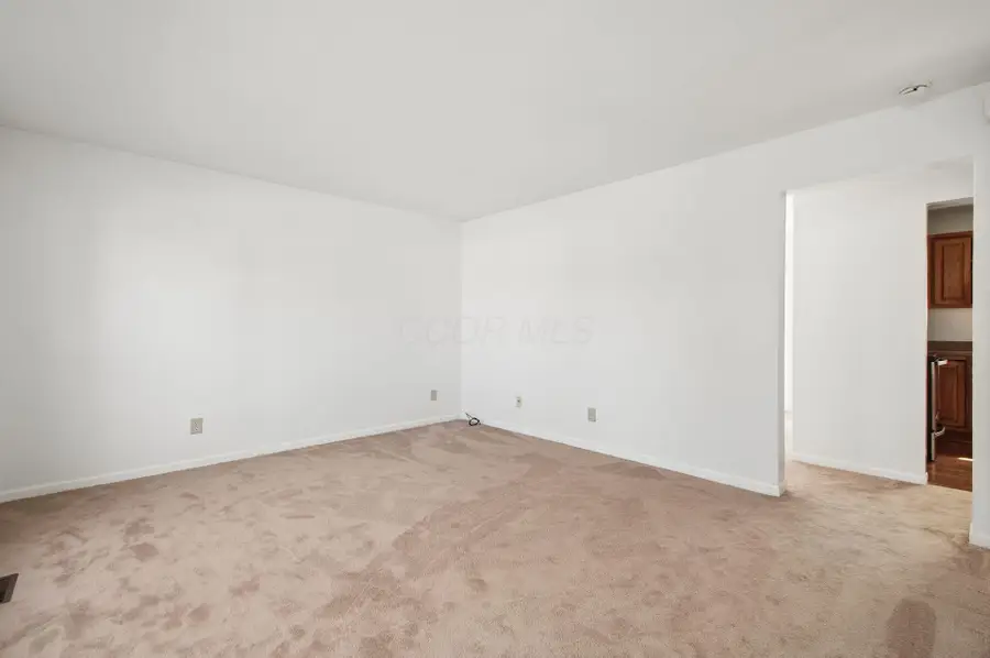 3033 Benchmark Drive, Columbus, OH 43219 - #3