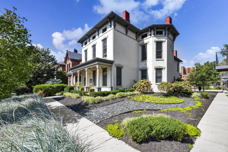 42 W 3rd Avenue, Columbus, OH 43201 - #3