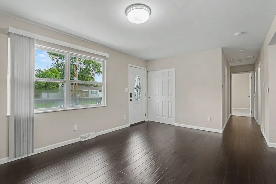 5015 Fullerton Drive, Columbus, OH 43232 - #3