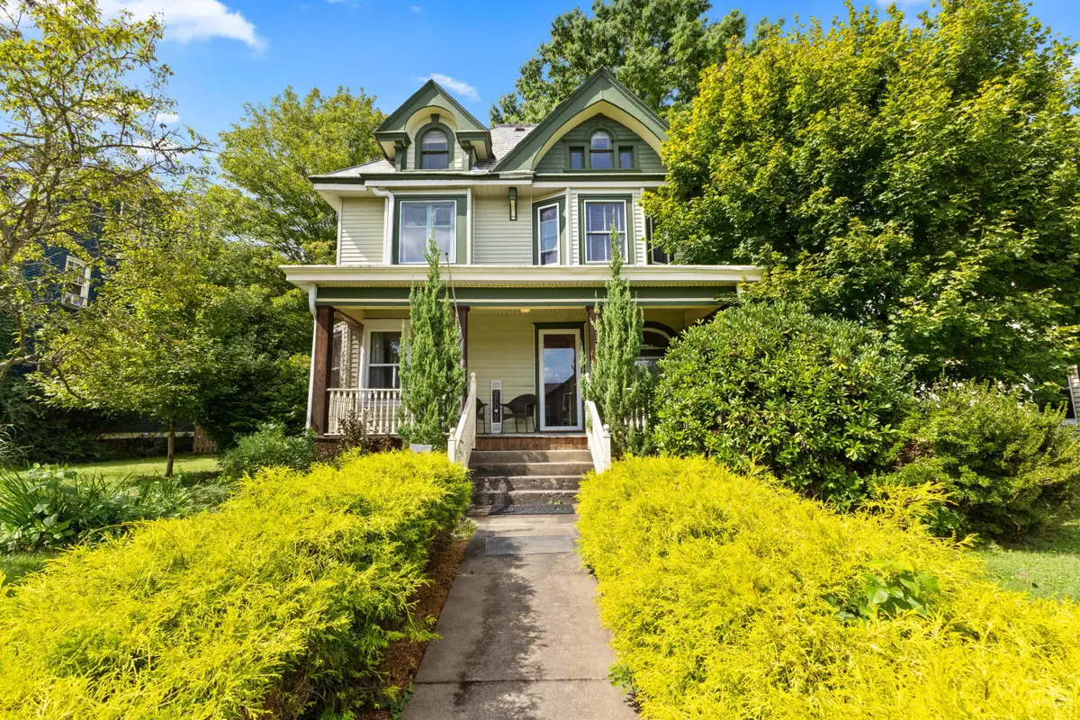 517 N 10th Street, Cambridge, OH 43725 - #1