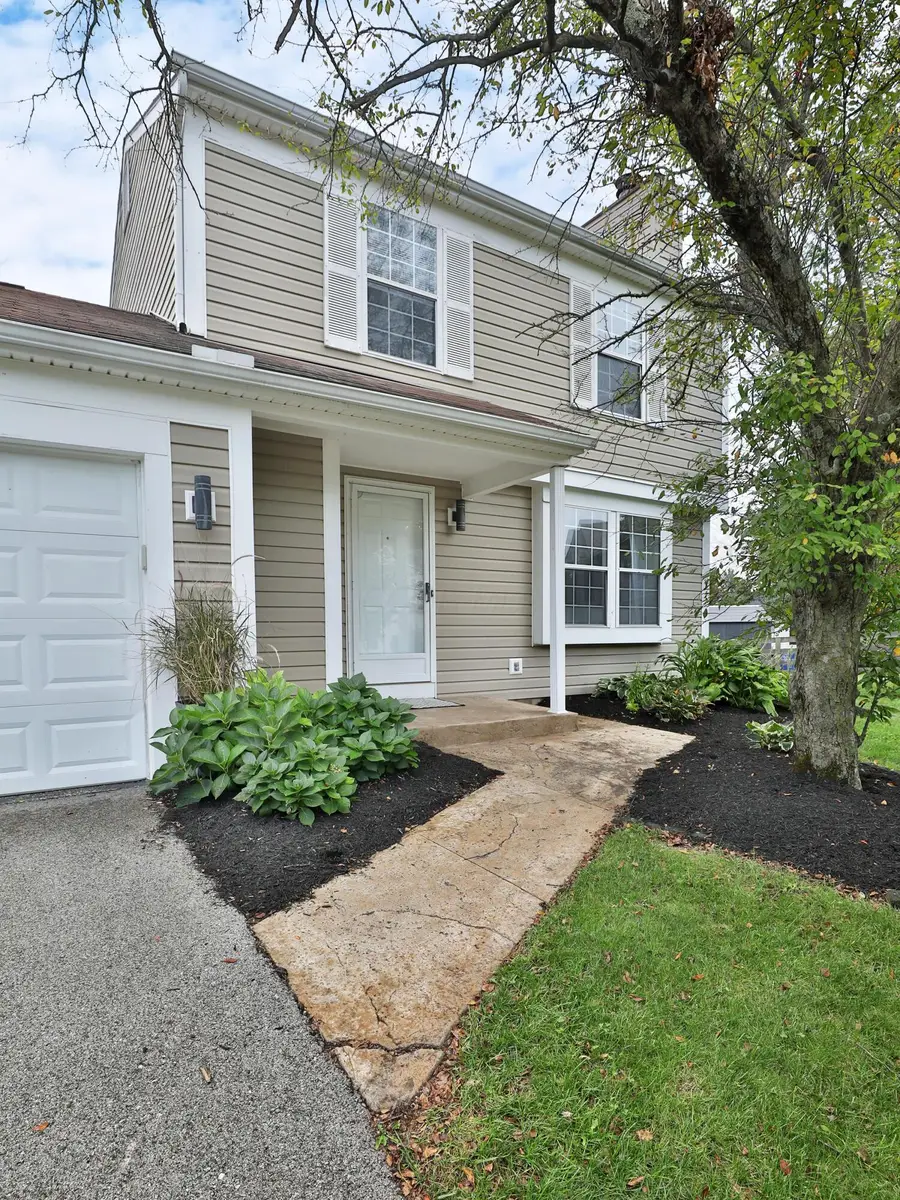 7676 Arapaho Court, Worthington, OH 43085 - #2