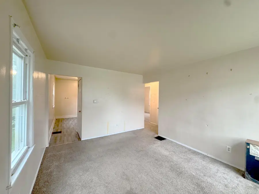 955 E 18th Avenue, Columbus, OH 43211 - #2