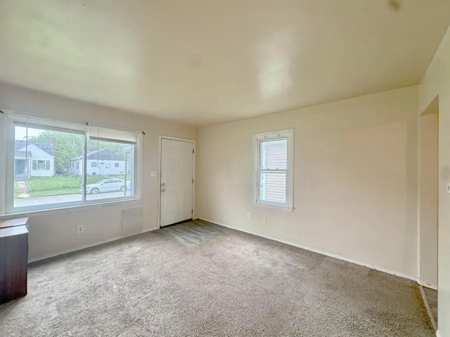 955 E 18th Avenue, Columbus, OH 43211 - #3