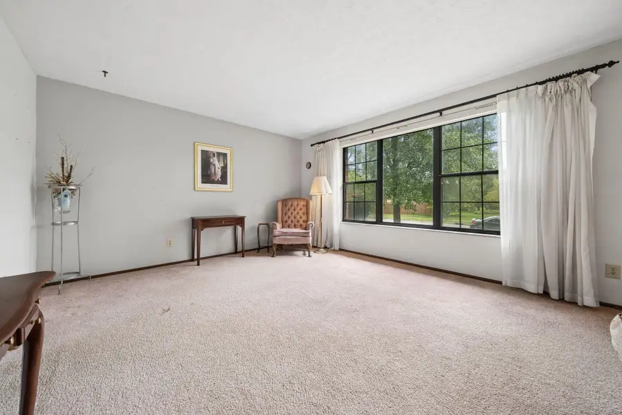 5209 Paw Paw Road, Columbus, OH 43229 - #3