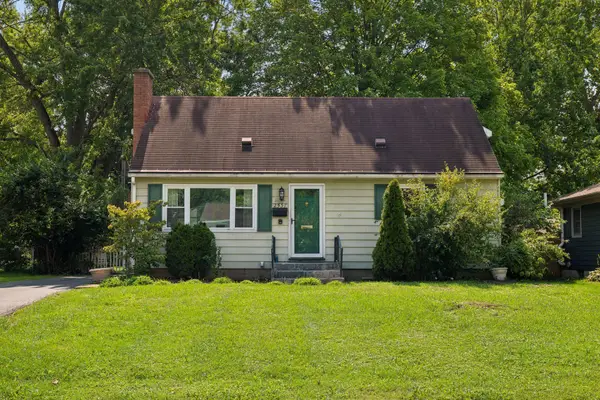 2537 Shrewsbury Road, Columbus, OH 43221