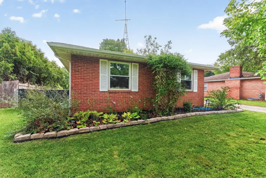 1332 Bronwyn Avenue, Columbus, OH 43204 - #3