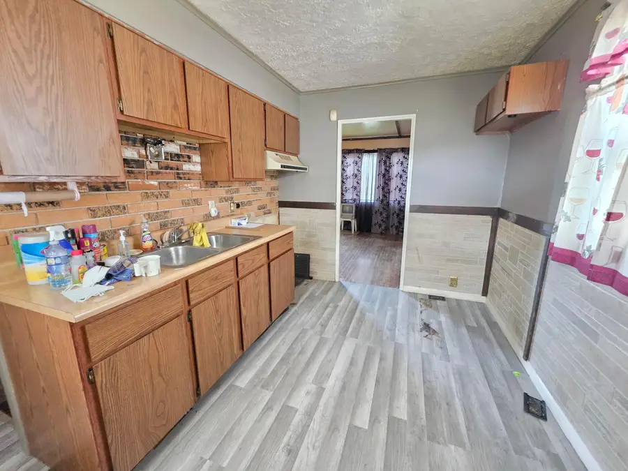 1283 Duxberry Avenue, Columbus, OH 43211 - #2