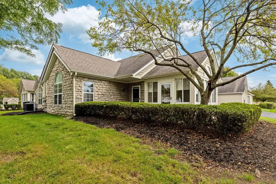 6362 Mission Hills Place, Westerville, OH 43082 - #3