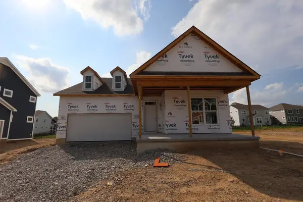 408 Fannin Drive, Pataskala, OH 43062
