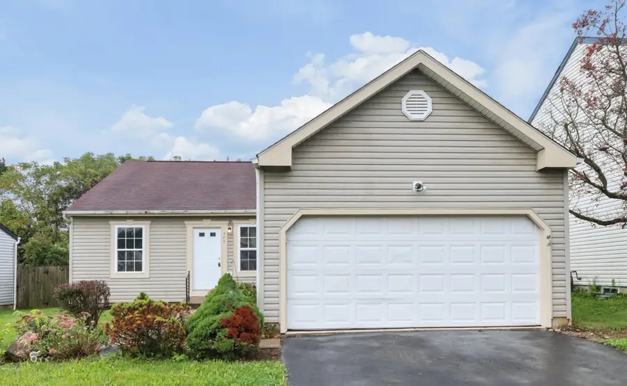385 Oak Village Drive, Columbus, OH 43207 - #2