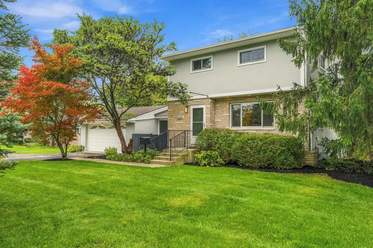 2047 Mccoy Road, Upper Arlington, OH 43220 - #1