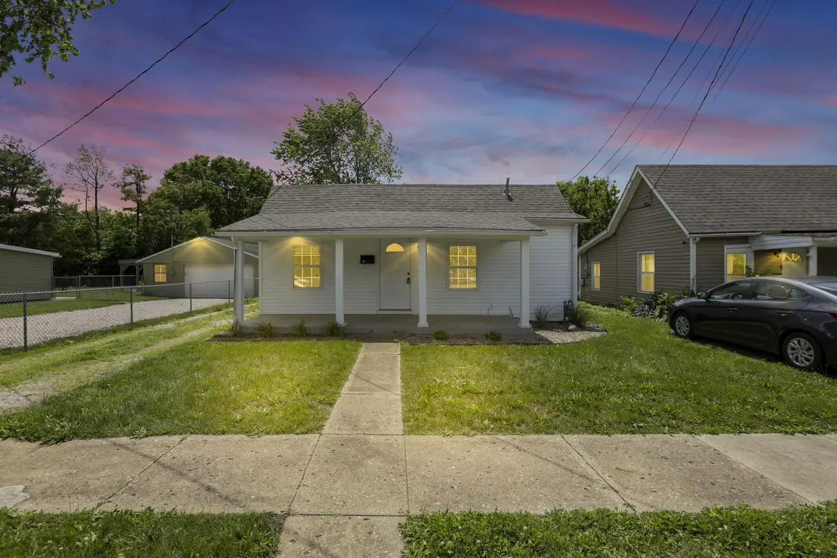 663 E Mound Street, Circleville, OH 43113 - #1