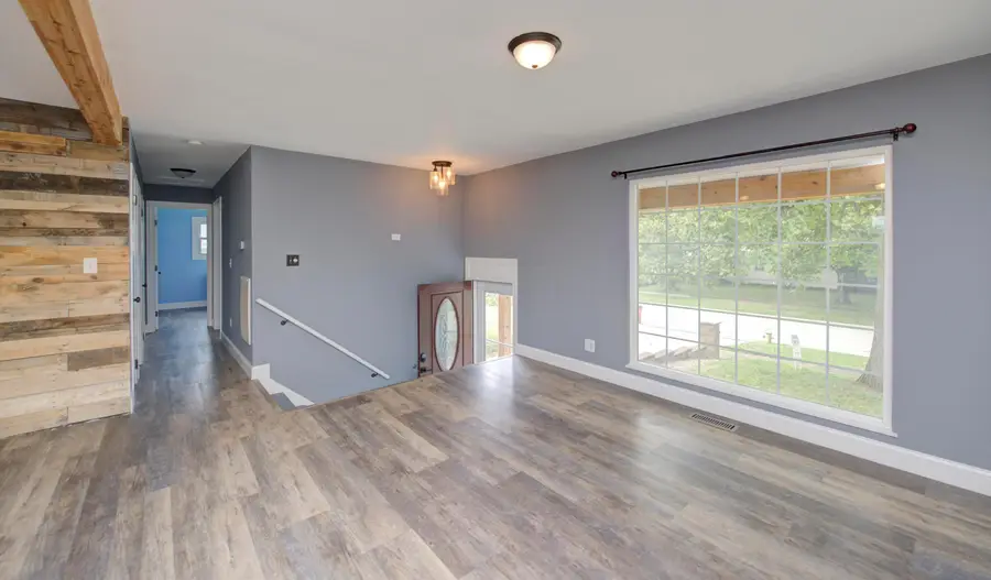 5130 Edgeview Road, Columbus, OH 43207 - #3