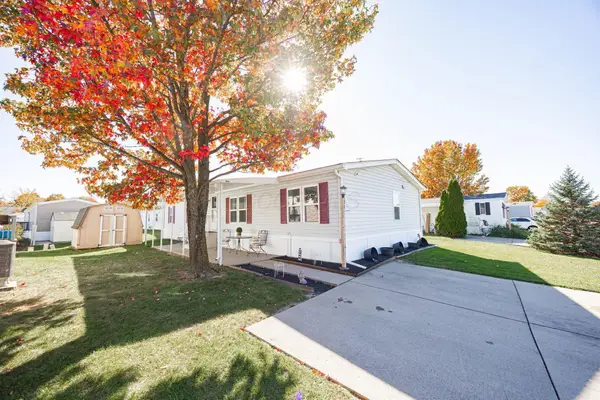 21 Winter Pine Drive, Delaware, OH 43015