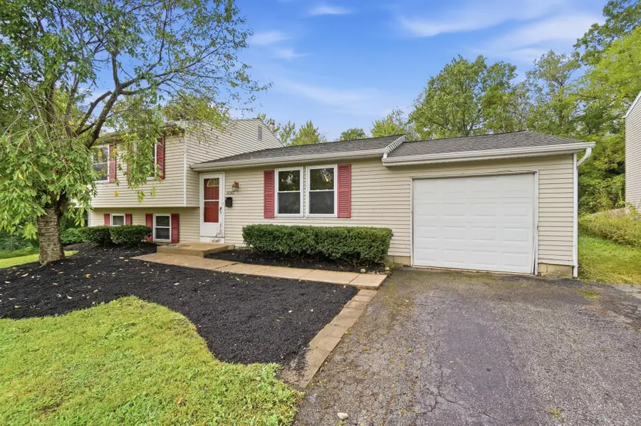 6567 Skywae Drive, Columbus, OH 43229 - #2