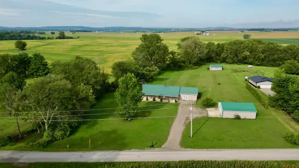 593 Clark Lane, Frankfort, OH 45628