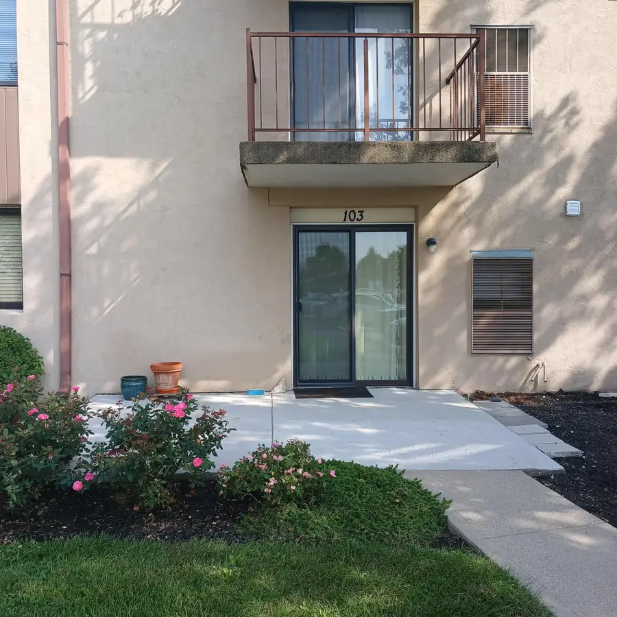 5885 Beechcroft Road, Columbus, OH 43229 - #3