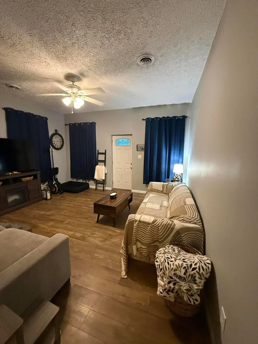 142 N High Street, Chillicothe, OH 45601 - #3