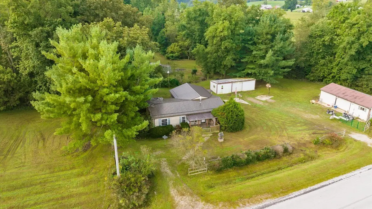 5325 State Rt 669 Ne, Somerset, OH 43783 - #1