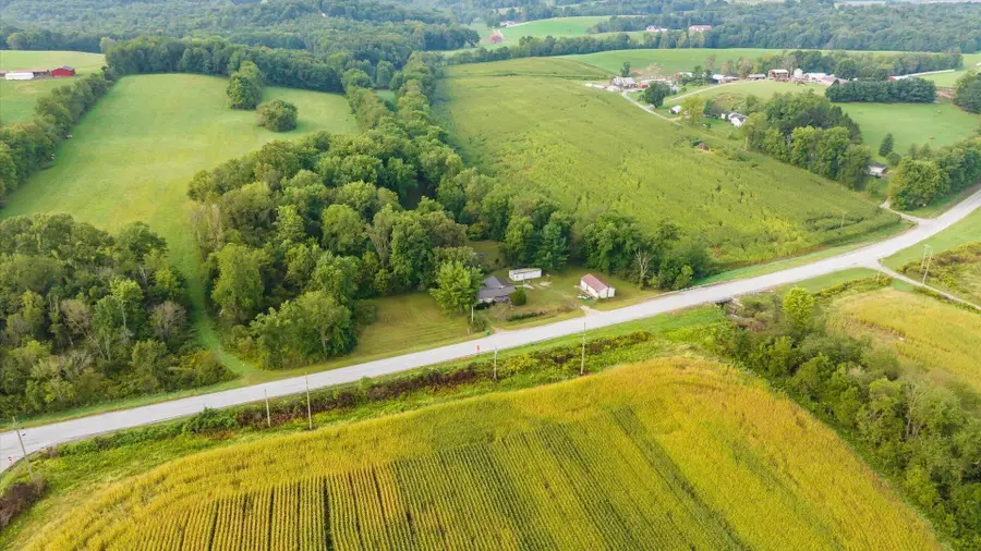 5325 State Rt 669 Ne, Somerset, OH 43783 - #3