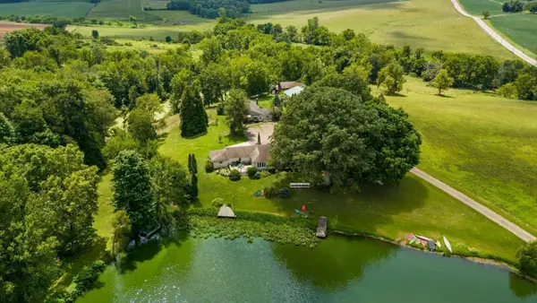 3976 Millersburg Road, Gambier, OH 43022