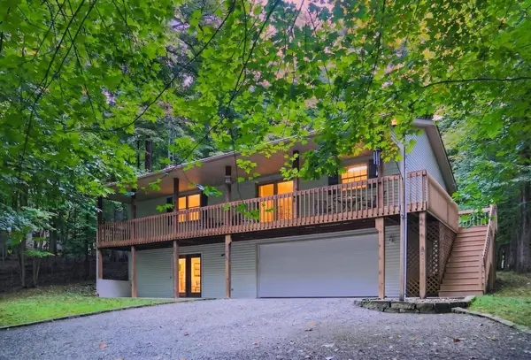 212 Northern Spy Drive, Howard, OH 43028