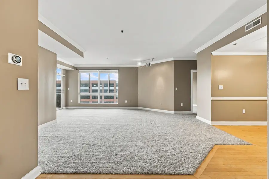 196 S Grant Avenue, Columbus, OH 43215 - #2