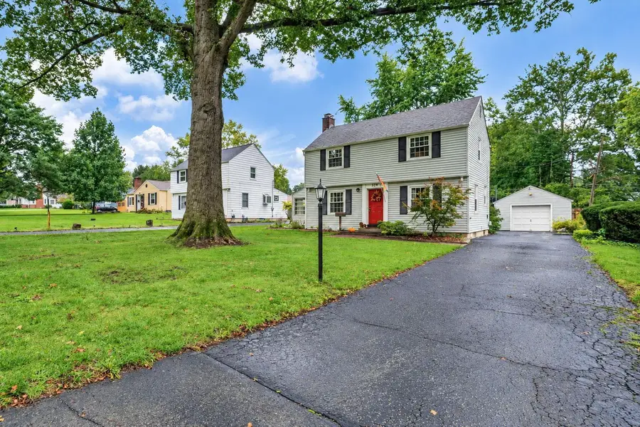 319 Canyon Drive S, Columbus, OH 43214 - #2
