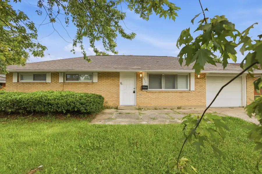 6404 E Livingston Avenue, Reynoldsburg, OH 43068 - #2