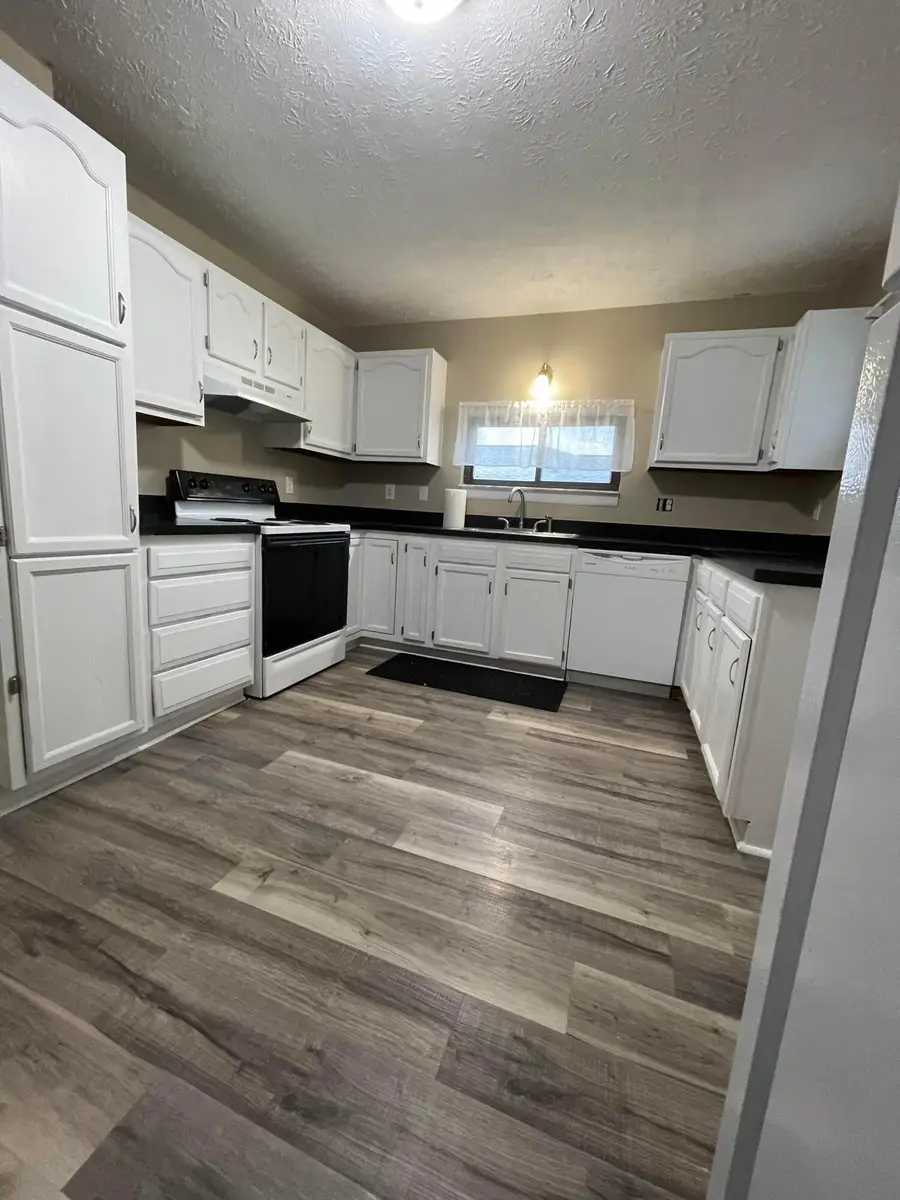 2047 Ward Road, Columbus, OH 43224 - #3