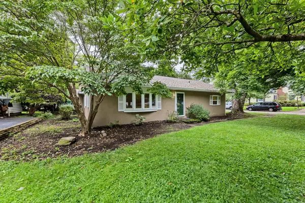 319 W South Street, Worthington, OH 43085