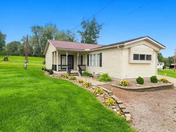1820 Adamsville Road, Zanesville, OH 43701