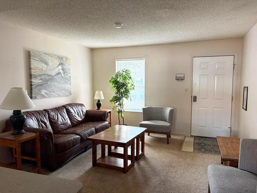 15 S Shafer Street, Athens, OH 45701 - #2