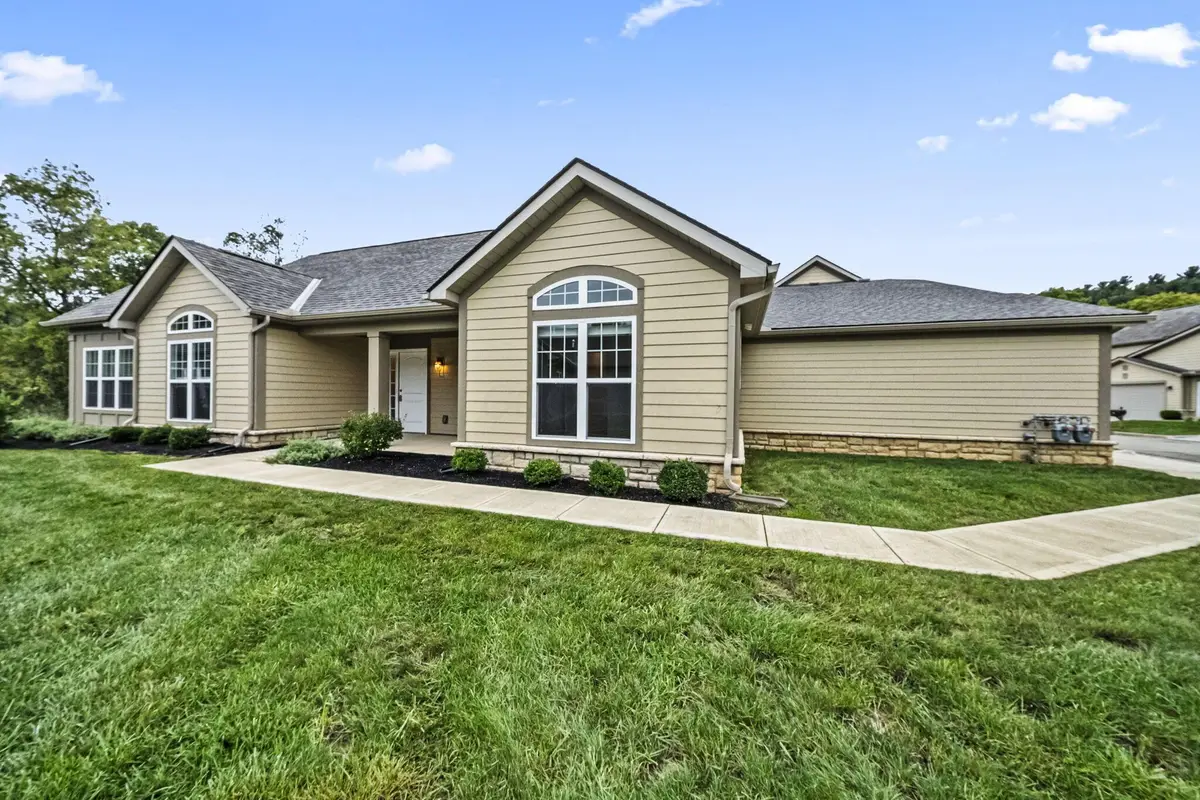 631 Woods Edge Lane, Newark, OH 43055 - #1