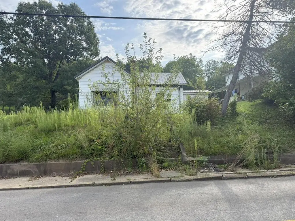 310 S State Street, Crooksville, OH 43731 - #1