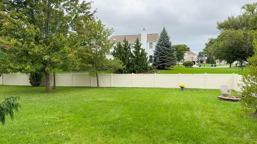 411 Hillbrook Drive, Cuyahoga Falls, OH 44223 - #3