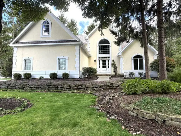 220 Bent Pines Court, Bellefontaine, OH 43311