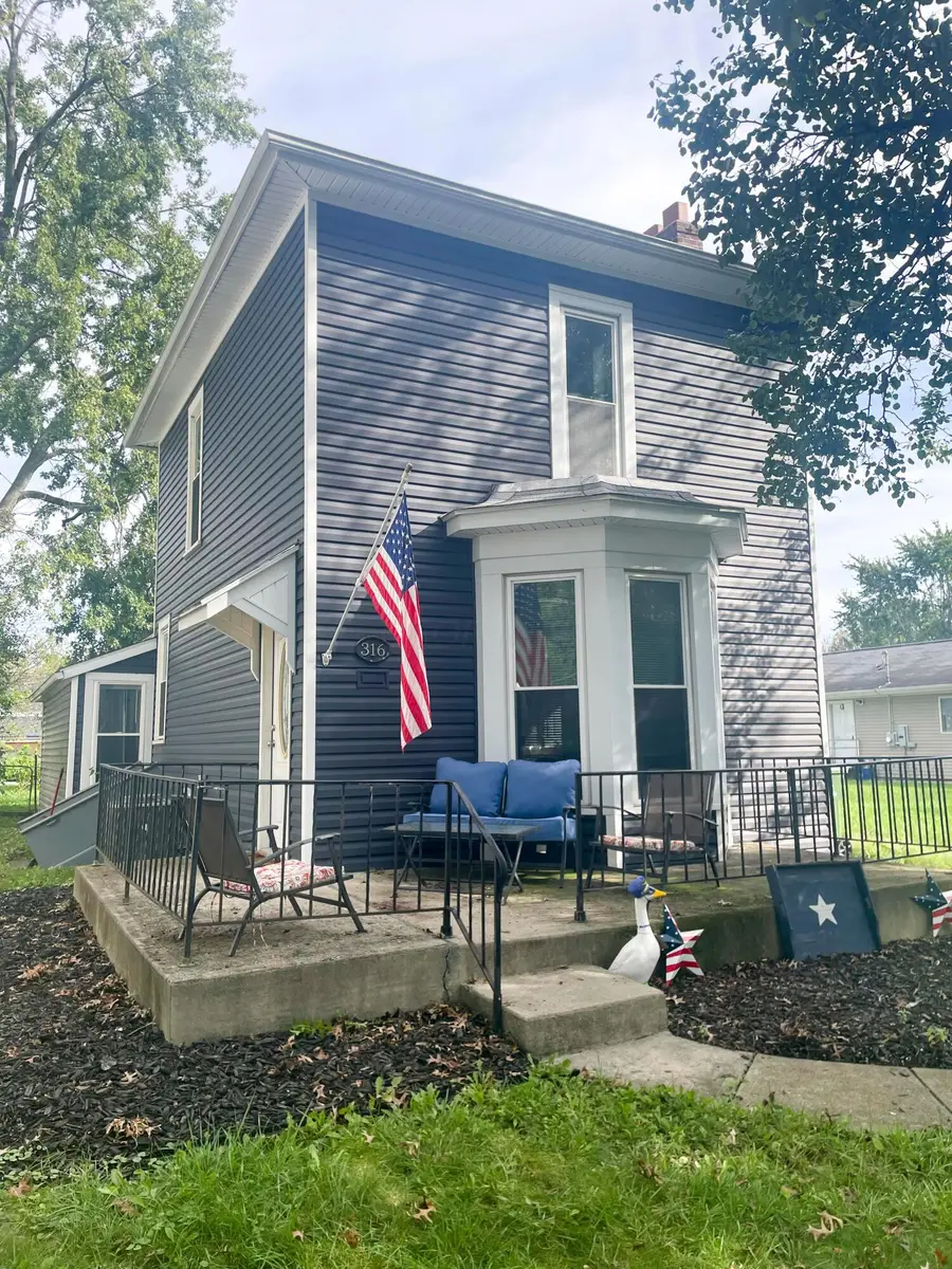 316 W 8th Street, Marysville, OH 43040 - #3