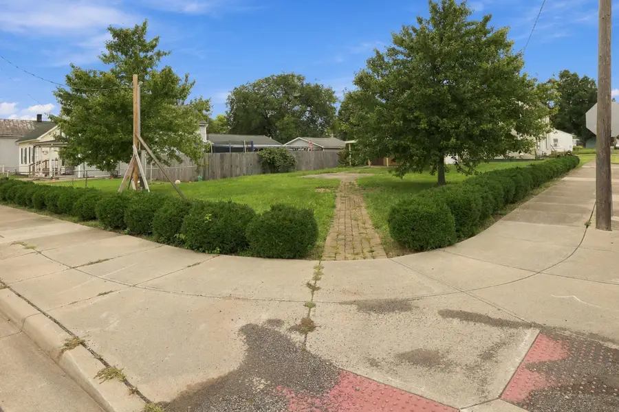 972 S Pickaway Street, Circleville, OH 43113 - #2