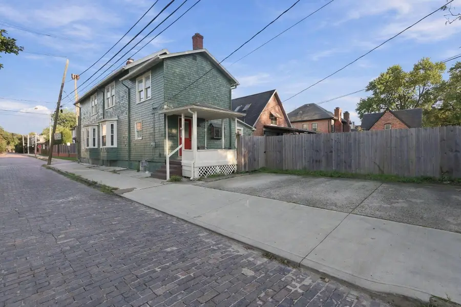 581 Lathrop Street, Columbus, OH 43206 - #3