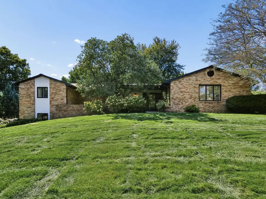 8039 Golfview Court, Columbus, OH 43235 - #3