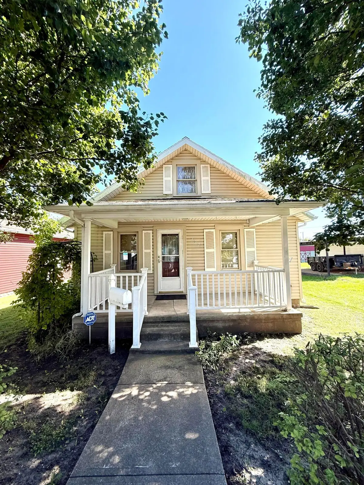 327 E Elm Street, Washington Court House, OH 43160 - #1
