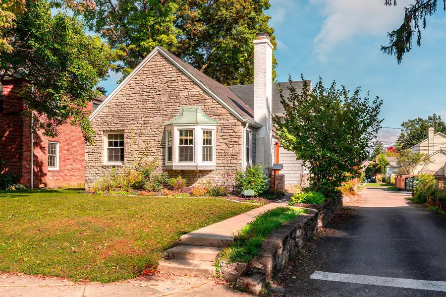 884 Vernon Road, Columbus, OH 43209 - #2