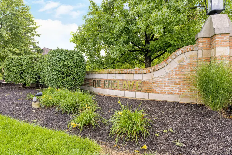 2221 Hedgerow Road, Columbus, OH 43220 - #2