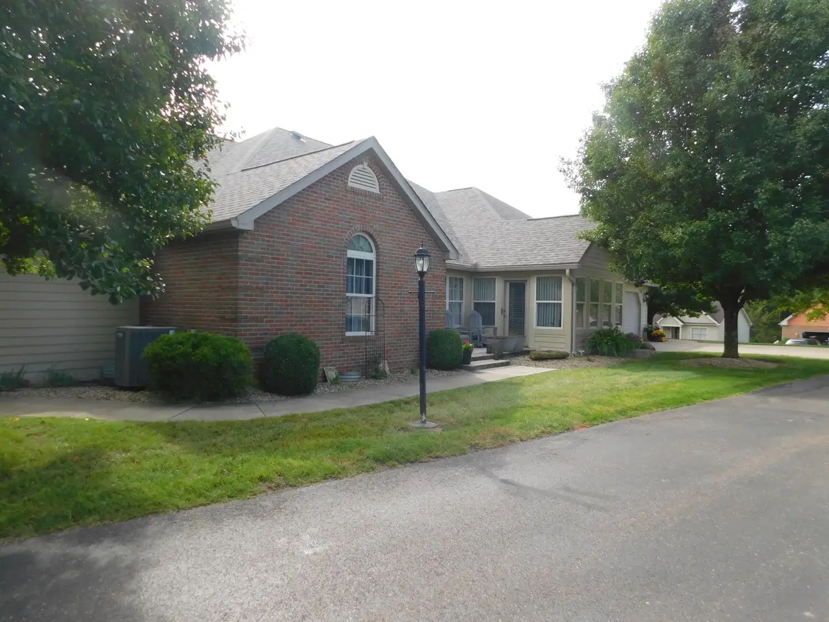 537 Edgehill Circle, Logan, OH 43138 - #1