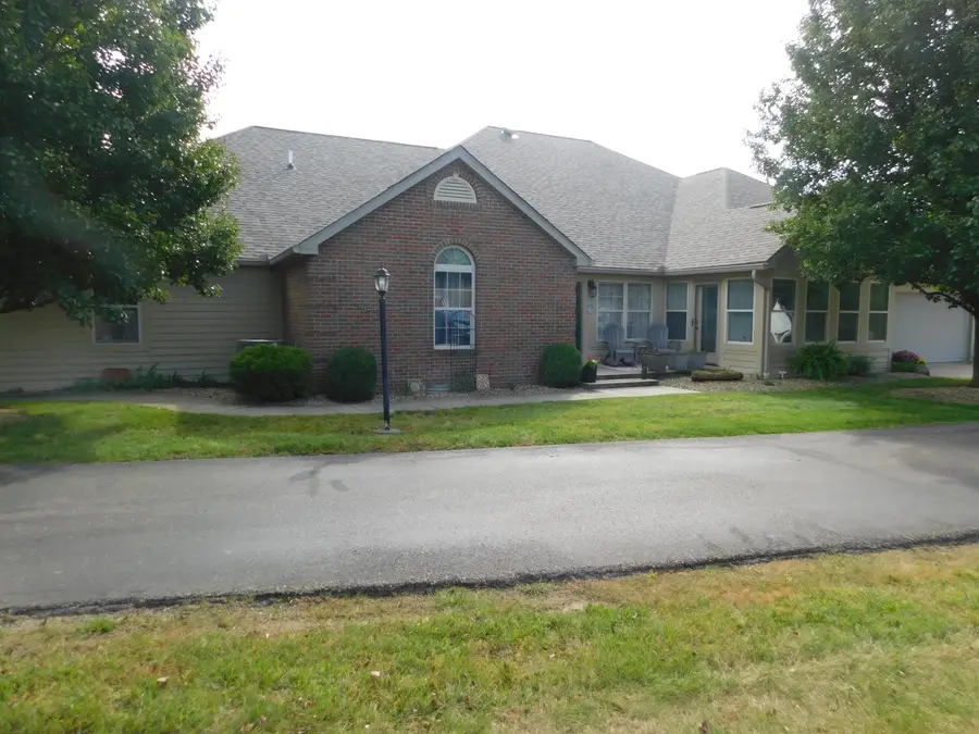 537 Edgehill Circle, Logan, OH 43138 - #2