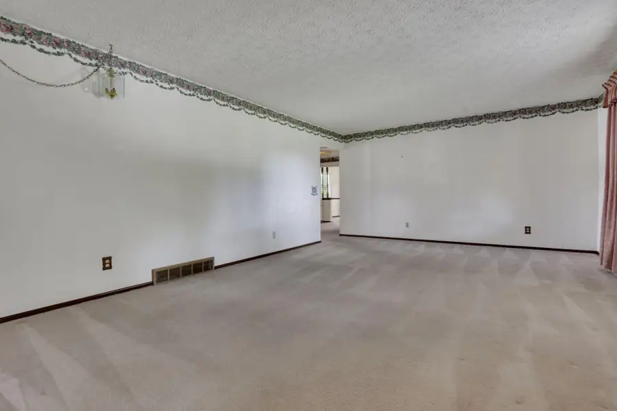 261 Wendell Road Sw, Etna, OH 43068 - #3