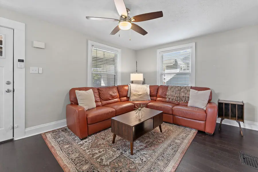 220 E Welch Avenue, Columbus, OH 43207 - #2